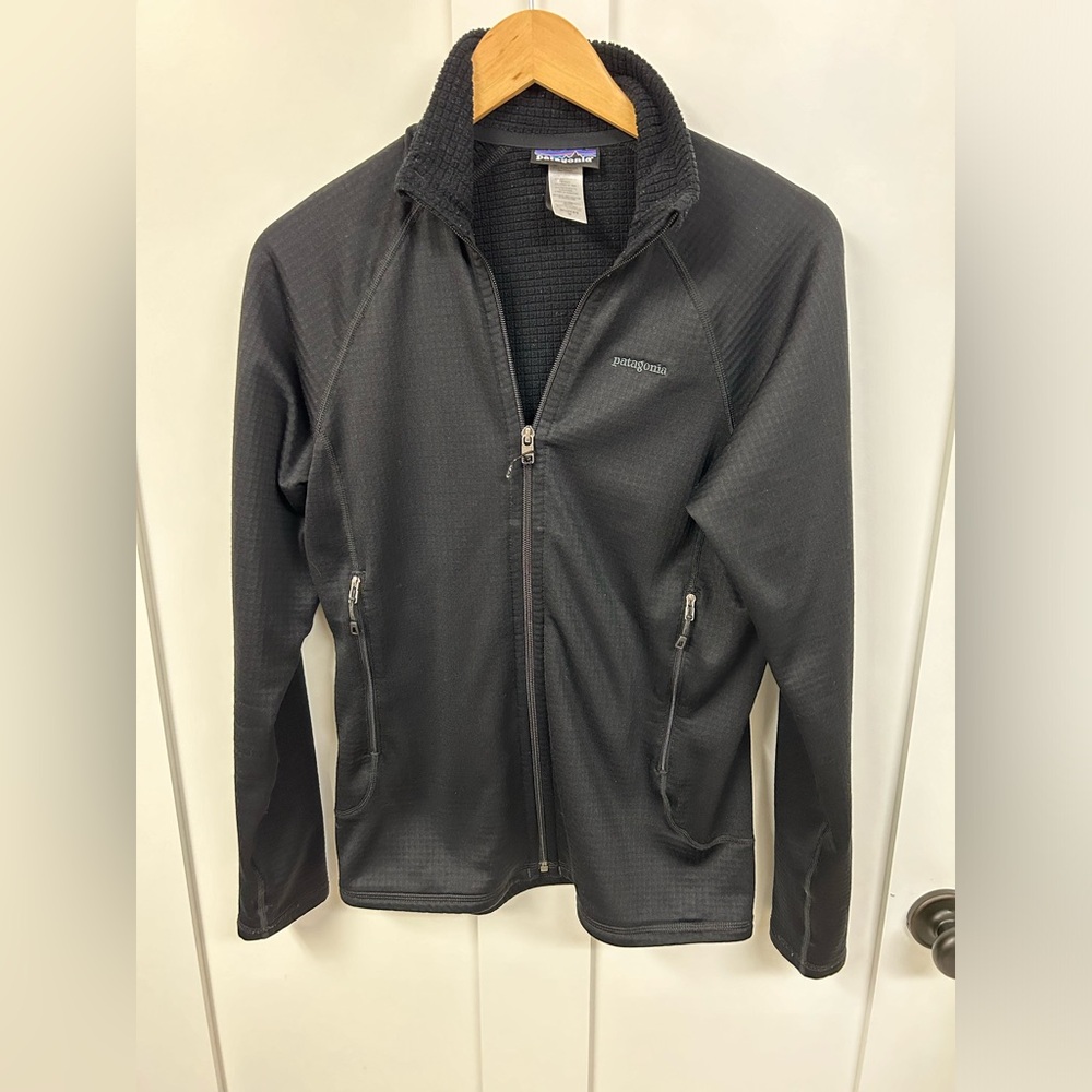 Patagonia women’s medium black full zip